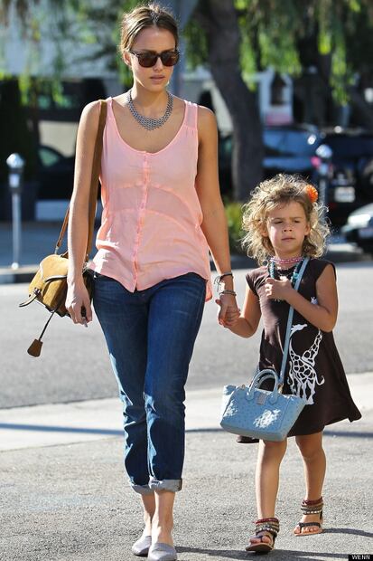 Hijos que no heredaron la belleza de sus famosas mamás