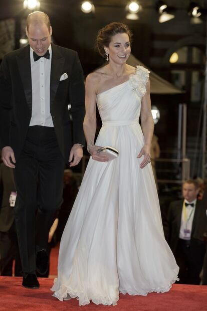Ahora puedes ser vecino del príncipe William y Kate Middleton, especialmente si tienes perros