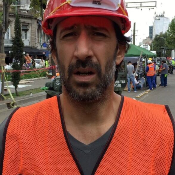 Estos famosos han ayudado a recoger escombros tras sismo