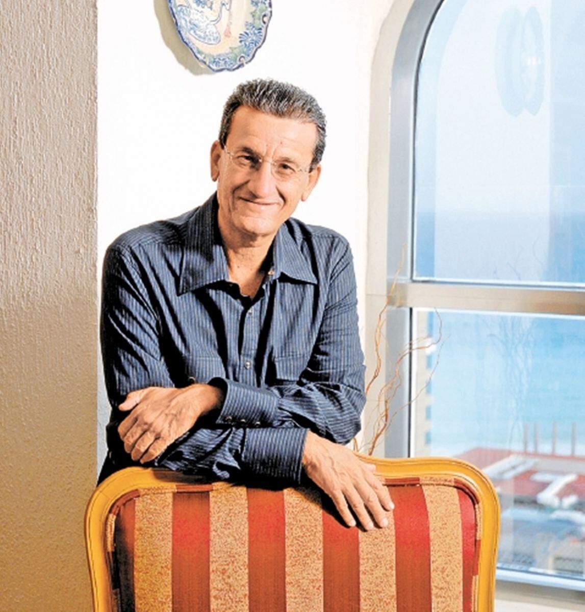 Esta es la vida del periodista Rafael Loret de Mola Vadillo