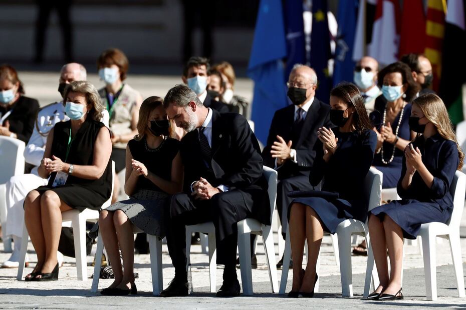 Leonor y Sofía, hijas de Felipe y Letizia de España, flechadas por la moda francesa