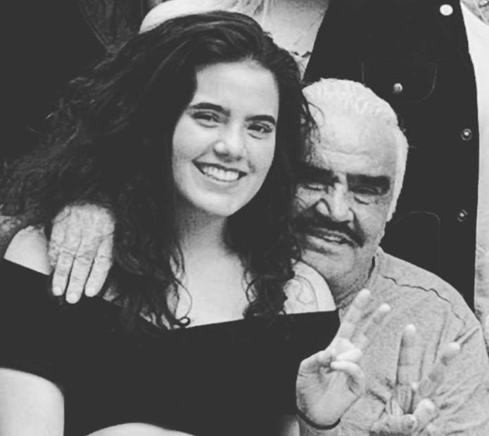 Camila Fernández y su abuelo, Vicente Fernández / Foto: @camifdzoficial