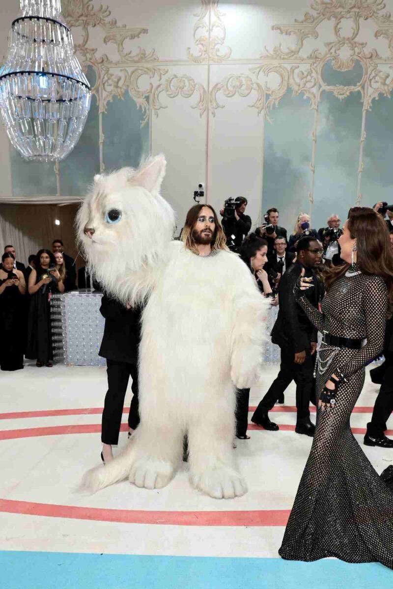 Jared Leto llega de 'Choupette' a la fiesta del Met Gala 2023