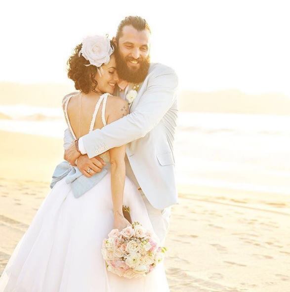 Famosas que son más grandes que sus parejas