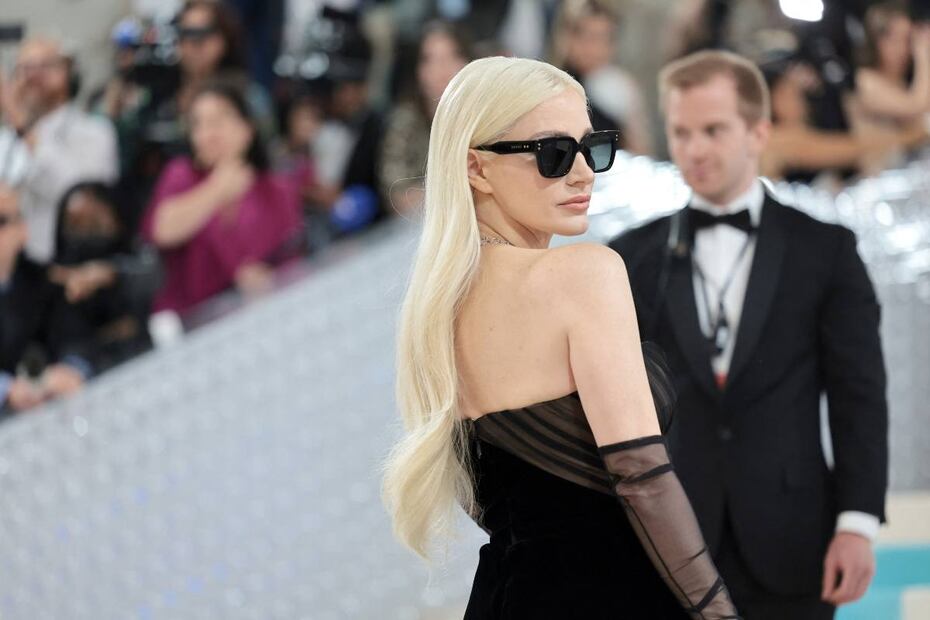Jessica Chastain es una galaxia en la alfombra roja del Met Gala 2023 con un Gucci