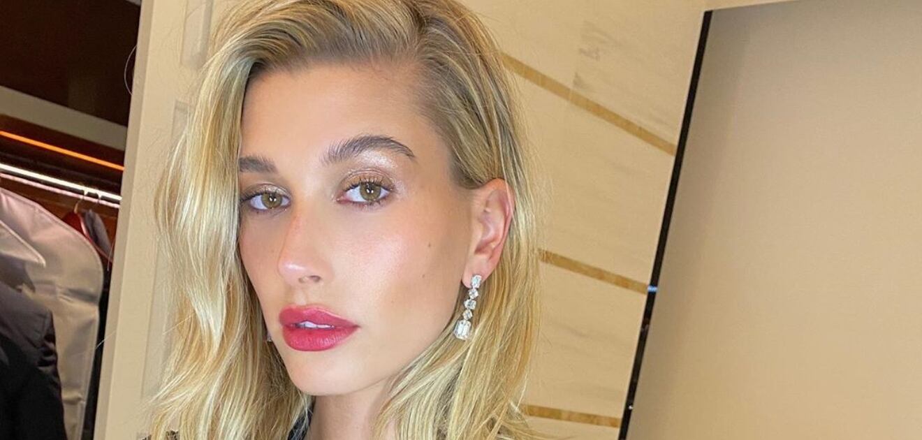 Hailey Baldwin se pasea por las calles de Los Ángeles con look de 102 mil pesos mexicanos