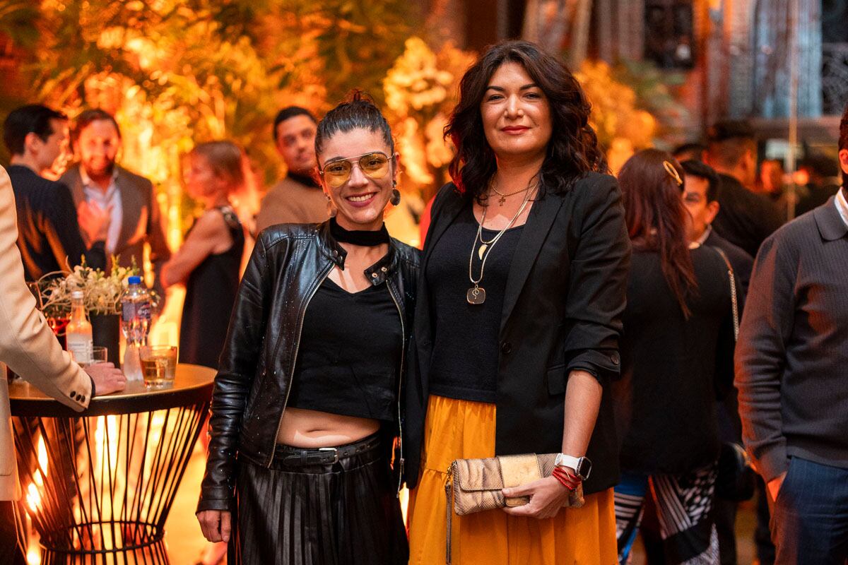 Mar Flores y Alejandra Riquelme. (Foto: Héctor Arjona)