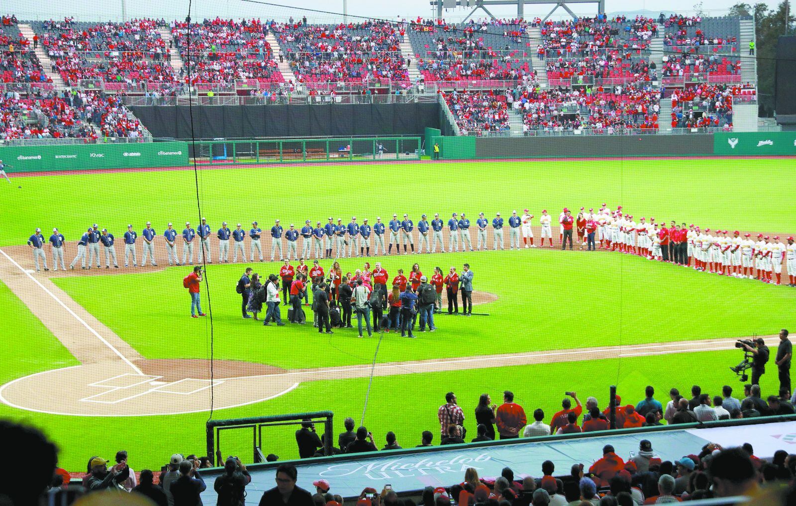 Él es el hijo de Alfredo Harp que será heredero de Los Diablos Rojos