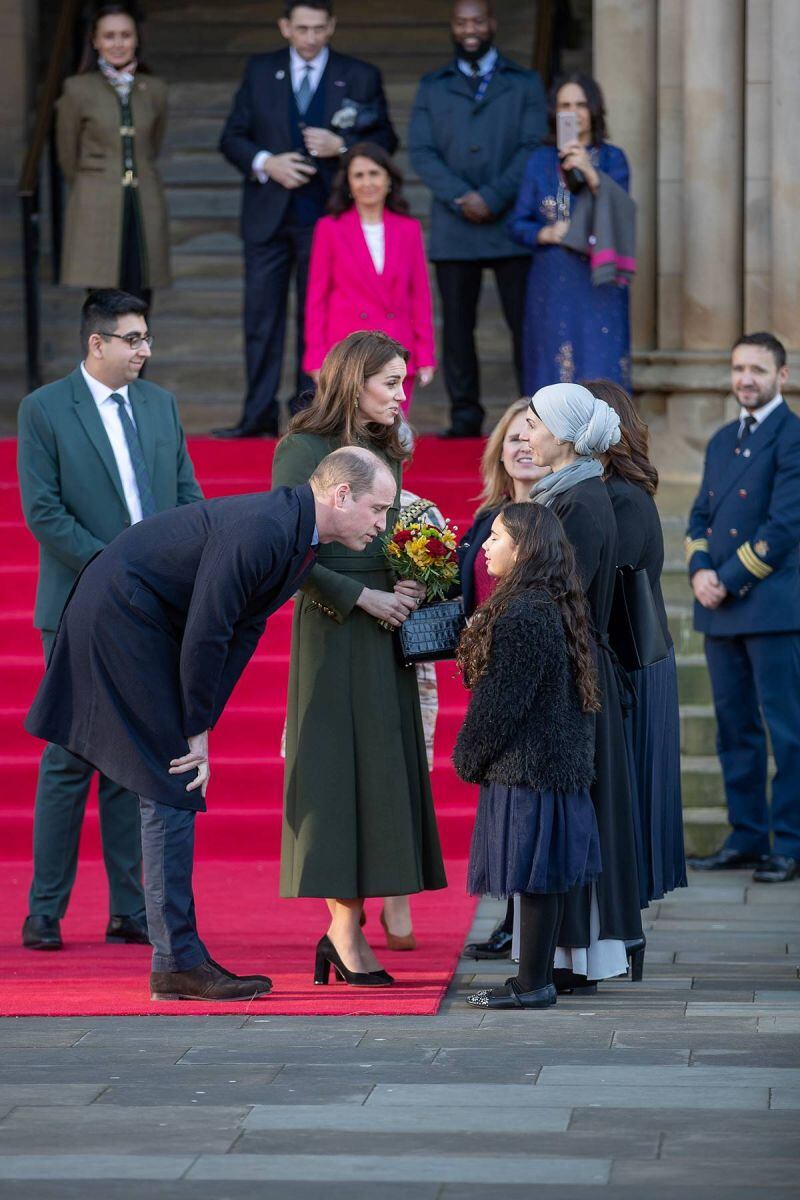 Kate Middleton y el príncipe William reaparecen sonrientes tras escándalo de Meghan y Harry