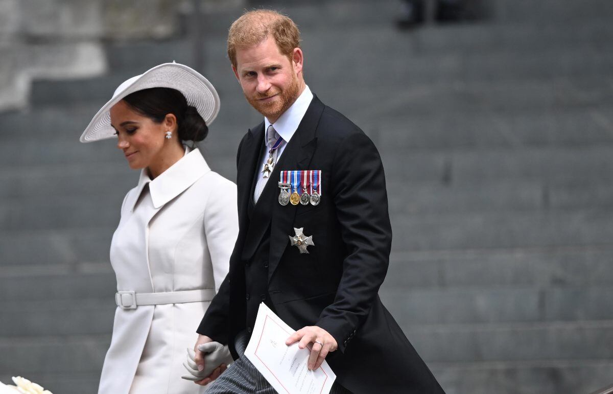 Las caras del príncipe Harry en la misa de Isabel II: ¿aburrido, enojado o arrepentido?