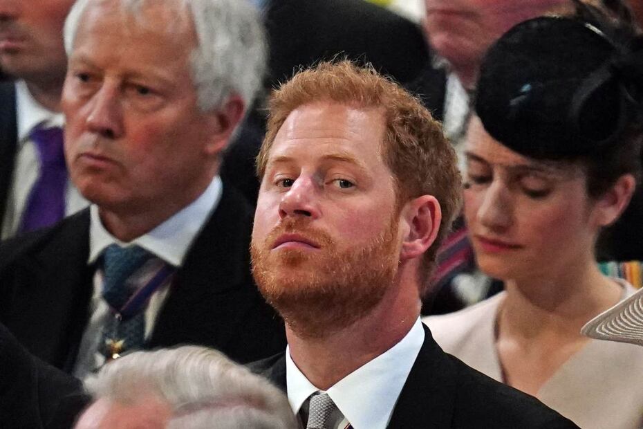 Las caras del príncipe Harry en la misa de Isabel II: ¿aburrido, enojado o arrepentido?