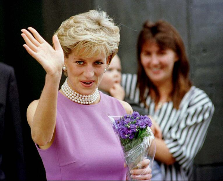 Diana de Gales: Informe denuncia un "engaño" en la entrevista de la BBC