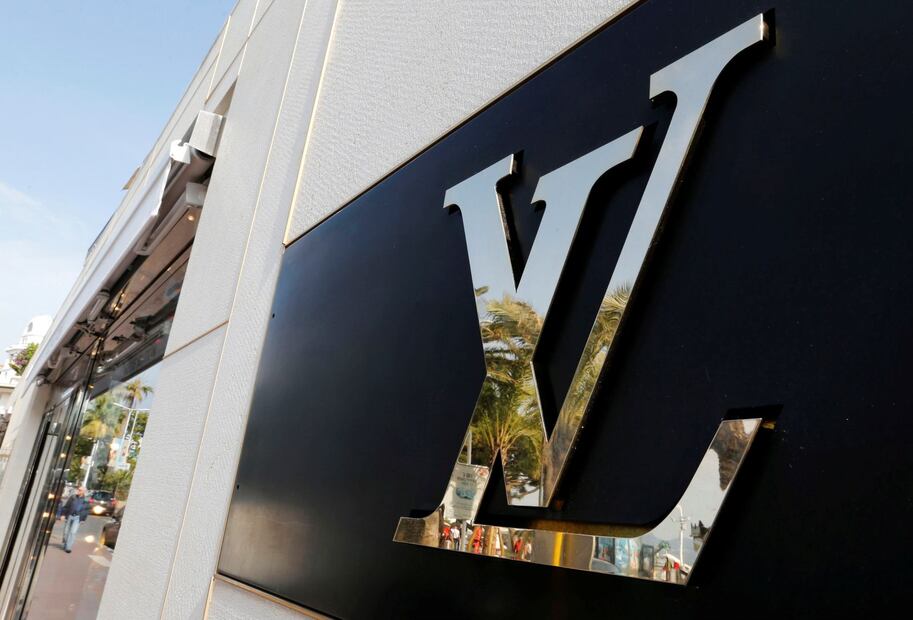 La firma de lujo Louis Vuitton se prepara para abrir su primera cafetería