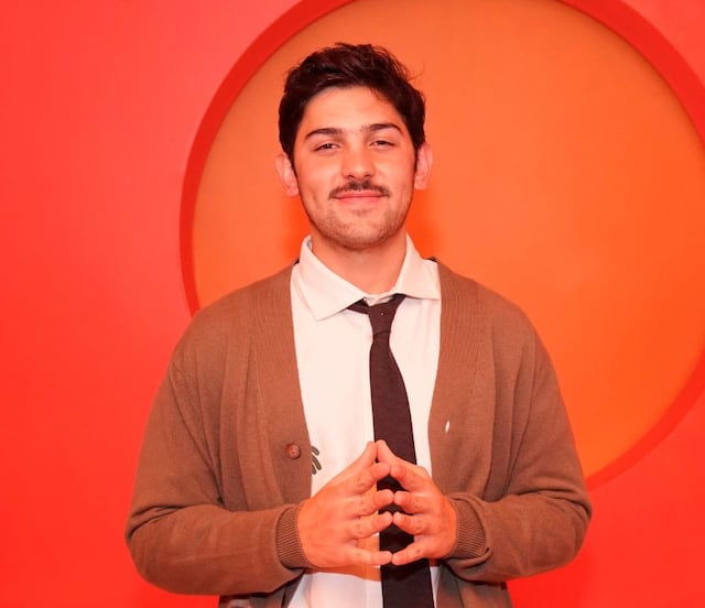 Tony Mils, entre música, emoción y familia, celebra el estreno de su primer disco