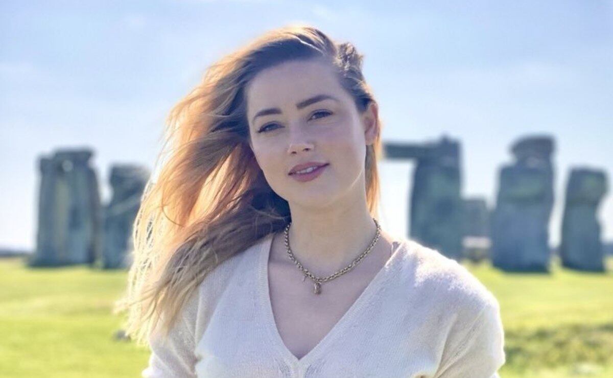 Amber Heard anuncia que se convirtió en mamá de gemelos con bonito mensaje 