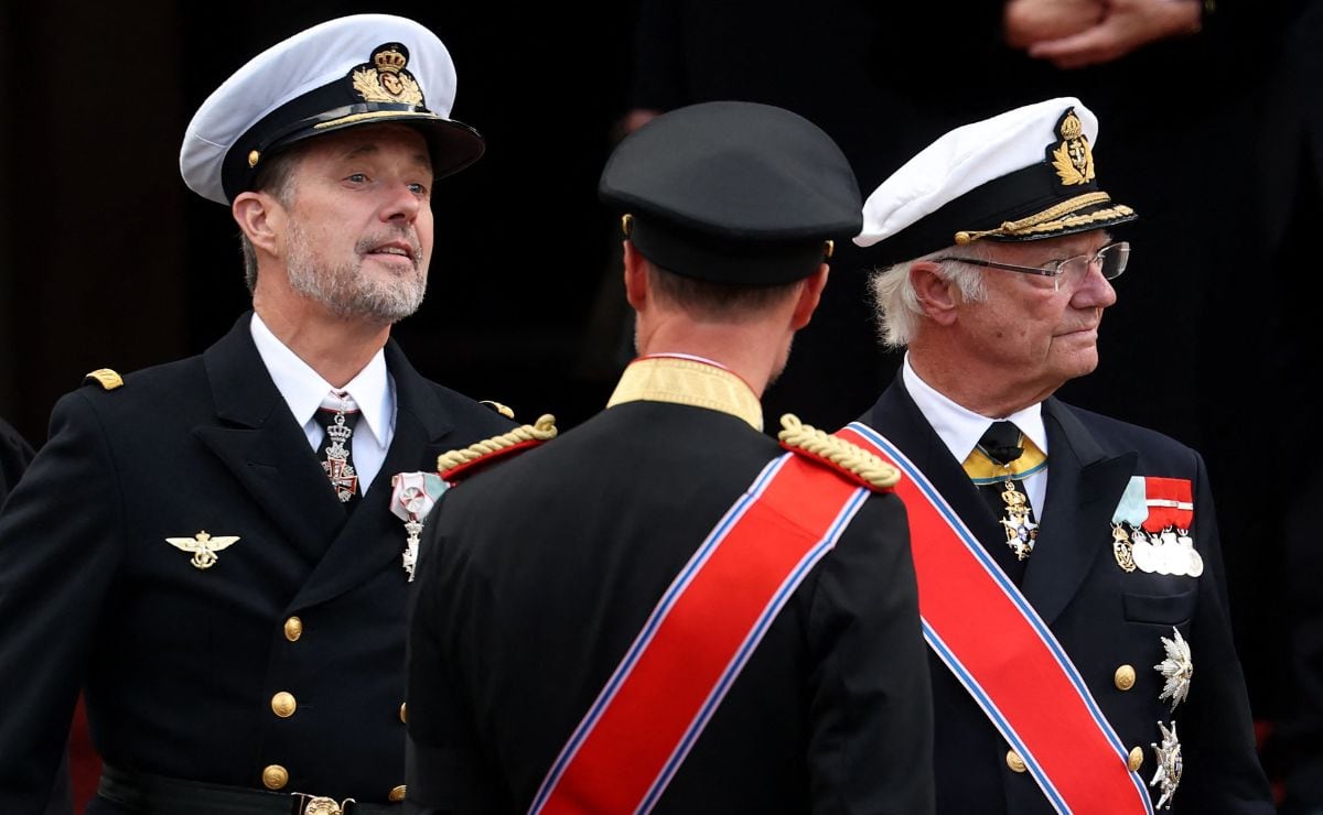 El rey Federico X de Dinamarca y el rey Carlos Gustavo de Suecia. (Foto: AFP)
