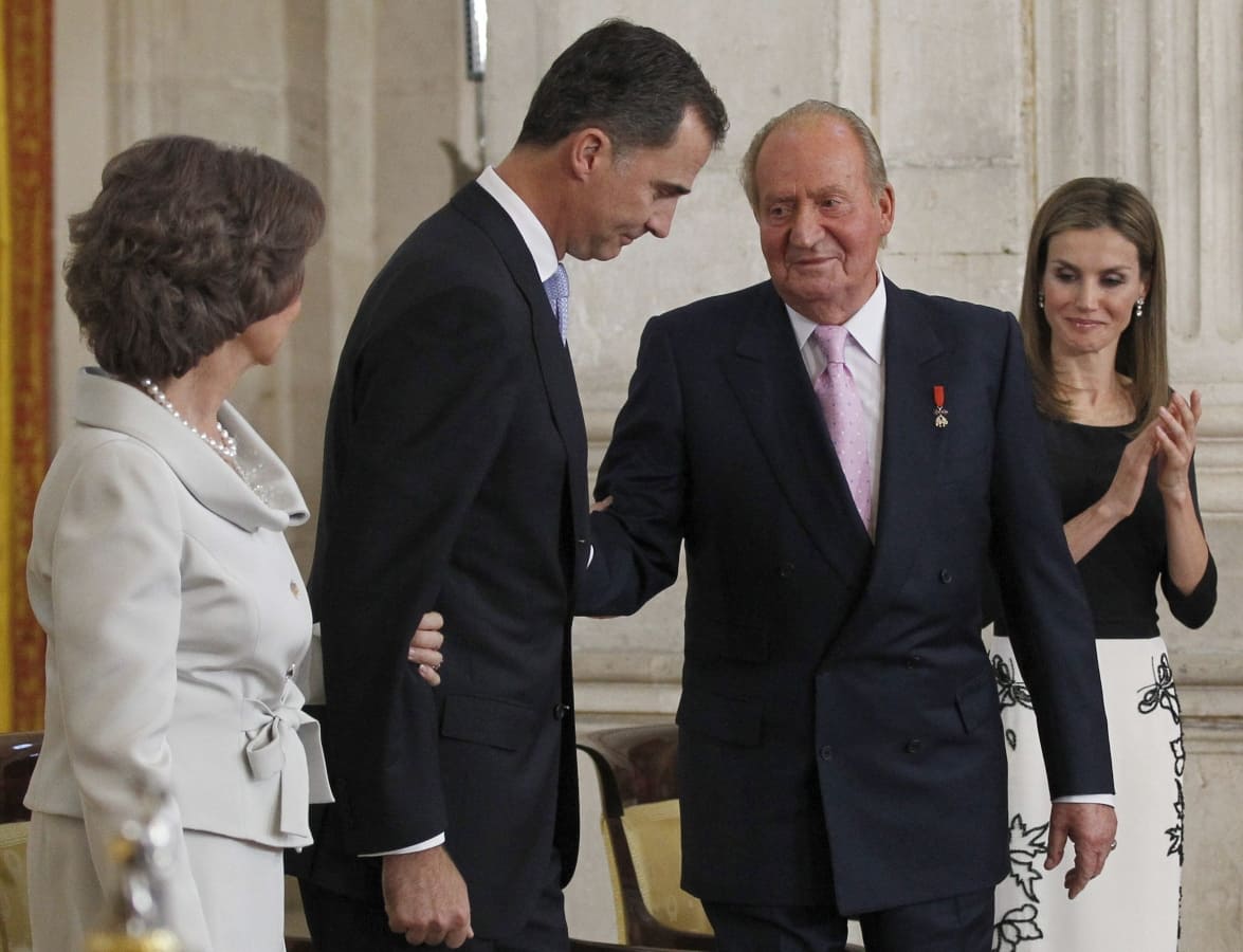 Los reyes eméritos Juan Carlos y Sofía con el rey Felipe VI y Letizia / EFE