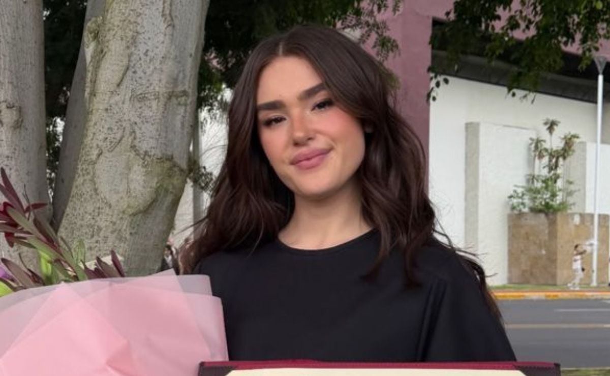 Emily Álvarez, hija de Saúl ‘Canelo’ Álvarez, celebra su graduación de la preparatoria