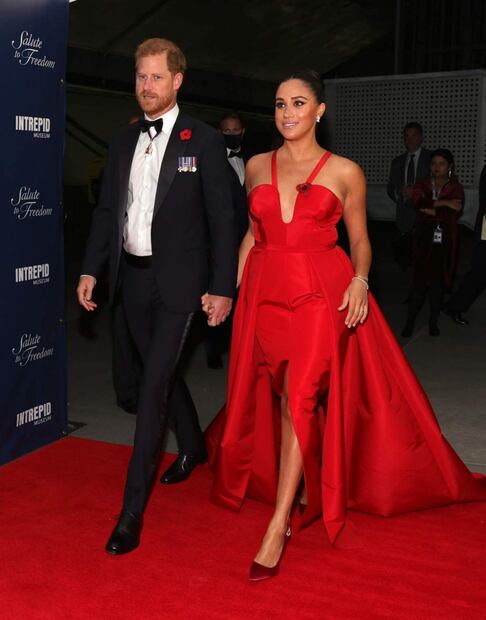 "Pequeña desvergonzada estadounidense": Joe Rogan tunde a Meghan Markle y Harry