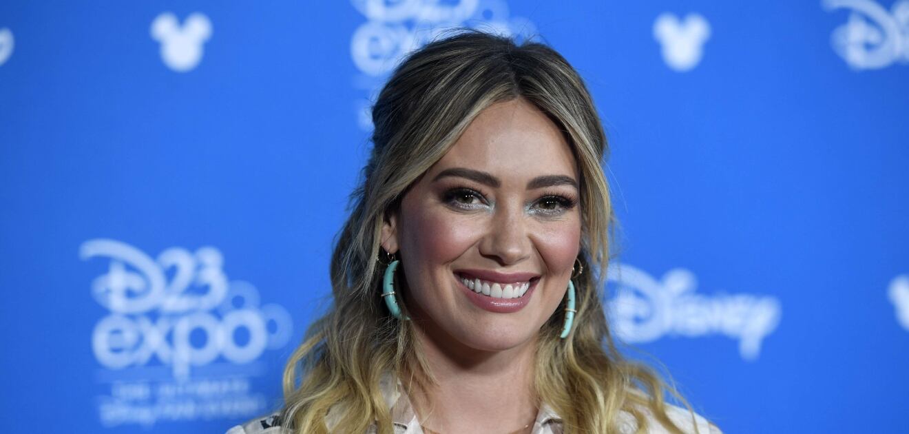 15 años después Hilary Duff vuelve a interpretar a Lizzie Mcguire para Disney Plus 