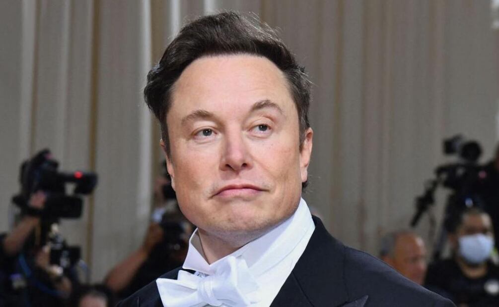 Elon Musk anuncia que comprará el Manchester United: "Es broma"