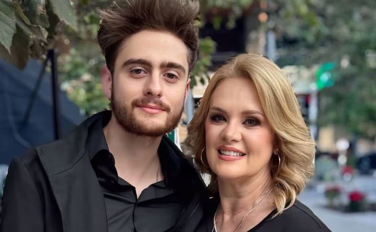 Erika Buenfil reacciona a la foto de su hijo Nicolás junto a Ernesto Zedillo Jr.