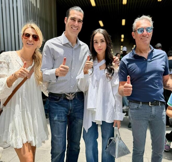 María Elena Torruco, Miguel Torruco Garza, Chantal Torres y Carlos Slim Domit asisten a votar / Instagram