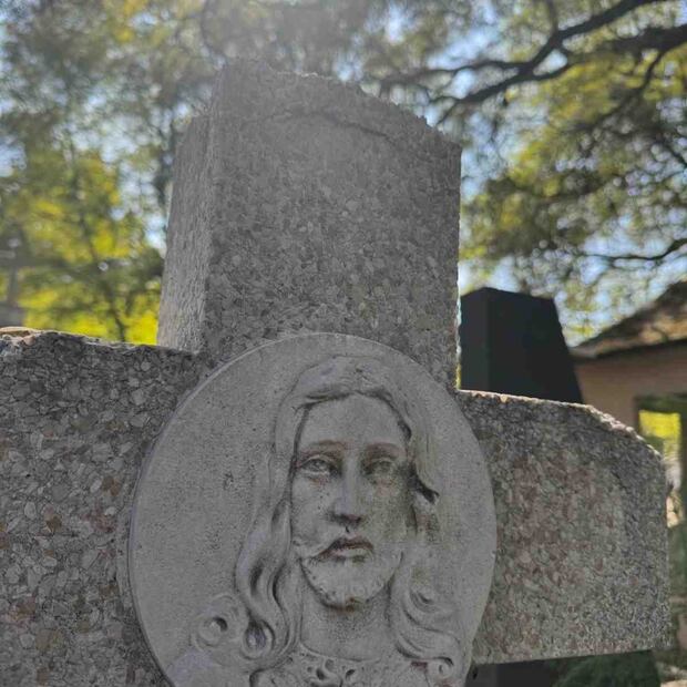 Thalia compartió imagenes del funeral de Ernestina Sodi, su hermana / Foto: Instagram