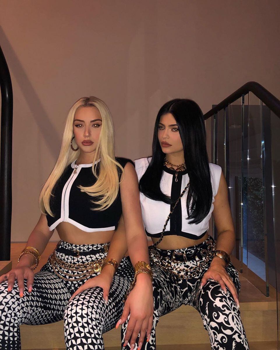 Anastasia Karanikolaou, bestie de Kylie Jenner, pasa la cuarentena en bikini