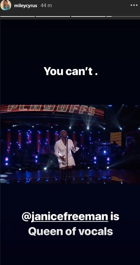 Miley Cyrus se despide de Janice Freeman, concursante en The Voice