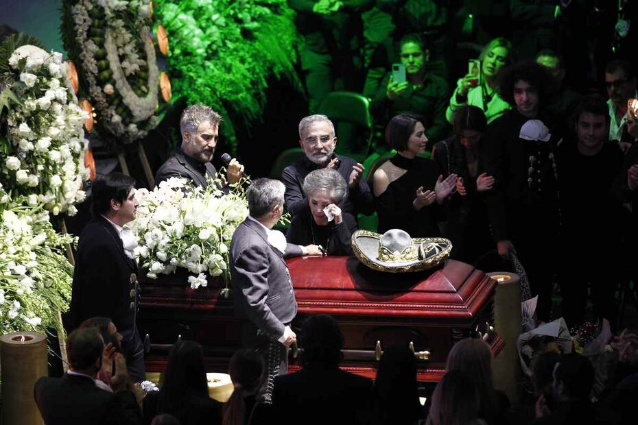 Así concluyó el homenaje a Vicente Fernández: más de 24 horas de canciones, aplausos y lágrimas