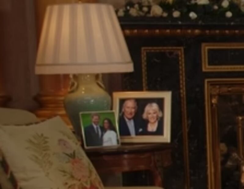 Así le dio la bienvenida a su familia la reina Isabel II a Meghan Markle