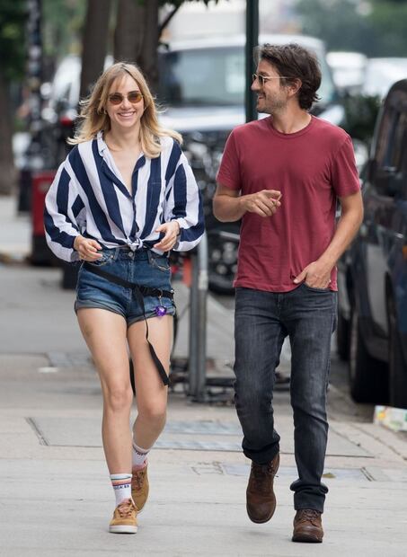 Captan a Diego Luna y Suki Waterhouse muy enamorados en Nueva York