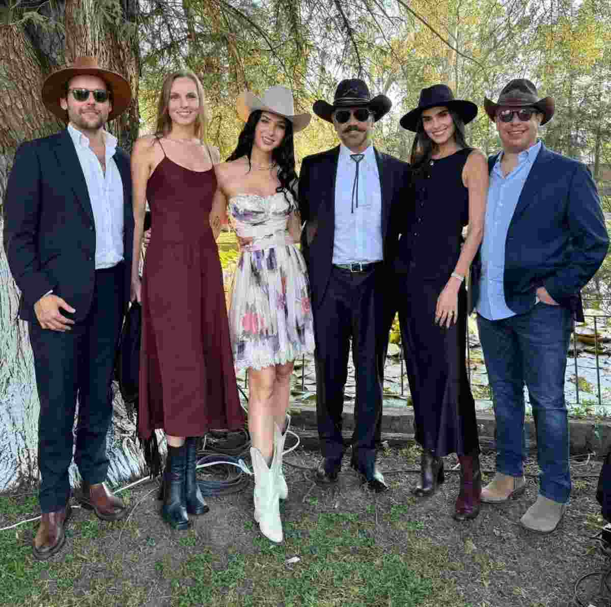 Los invitados al bautizo de la pequeña Nirvana / Foto: Instagram