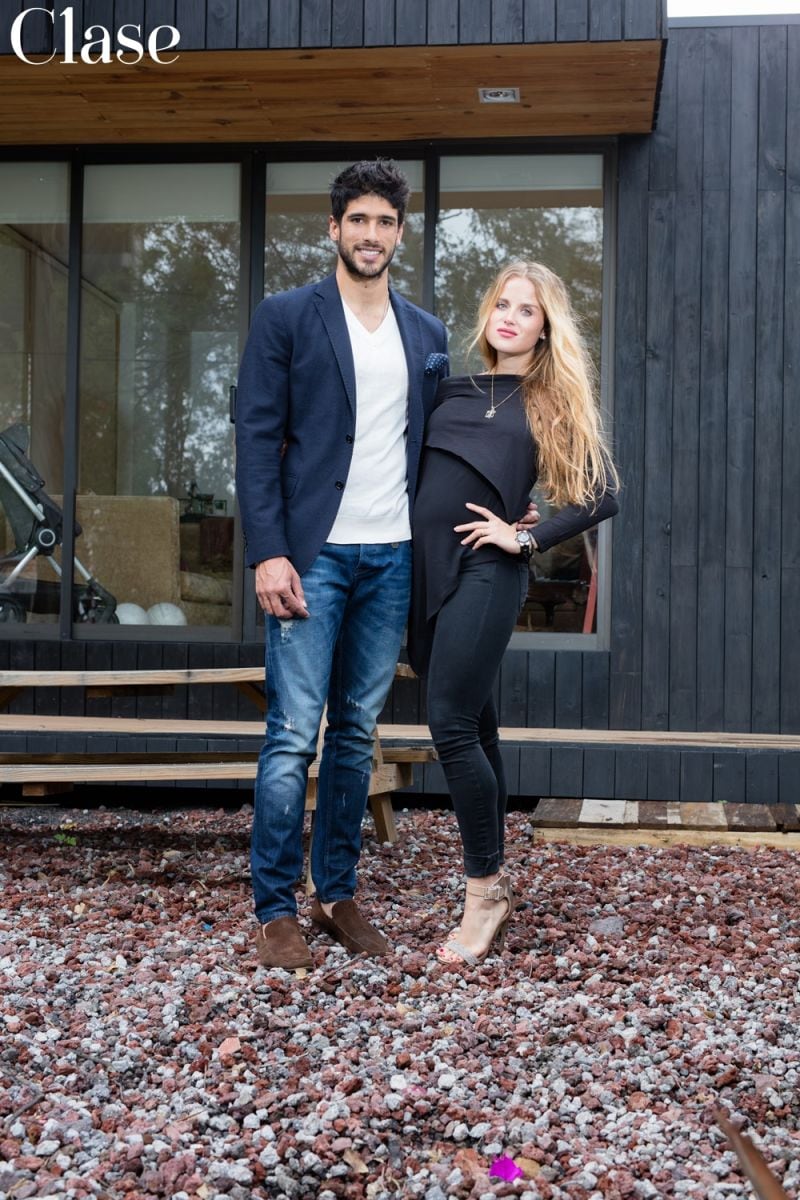 Gabriel Rojo de la Vega y su esposa Carlota Chacón en la dulce espera de su primogénito Lorenzo