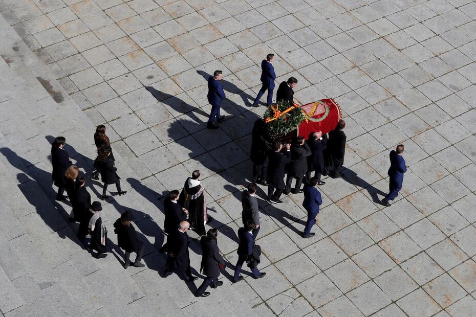 Exhumación de Franco opaca homenaje de Camilo Sesto en España