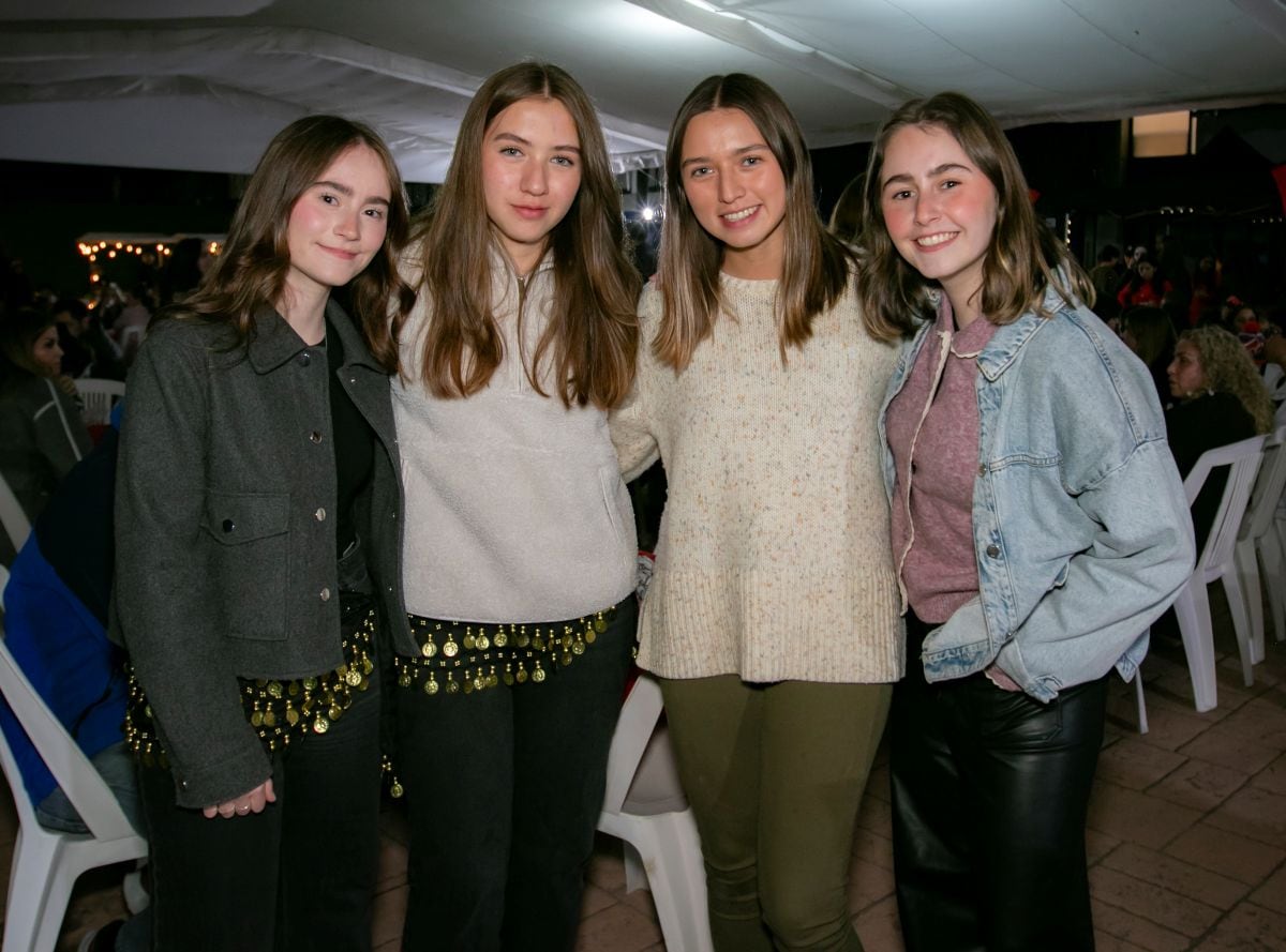Sofía Borja, Fátima y Ana María Echeverría con María Borja. (Foto: Arturo Quintero)