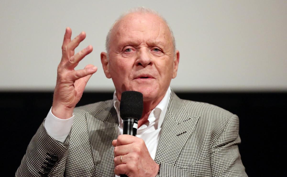 “Me dirigía al desastre”; Anthony Hopkins sobre sus problemas con el alcohol