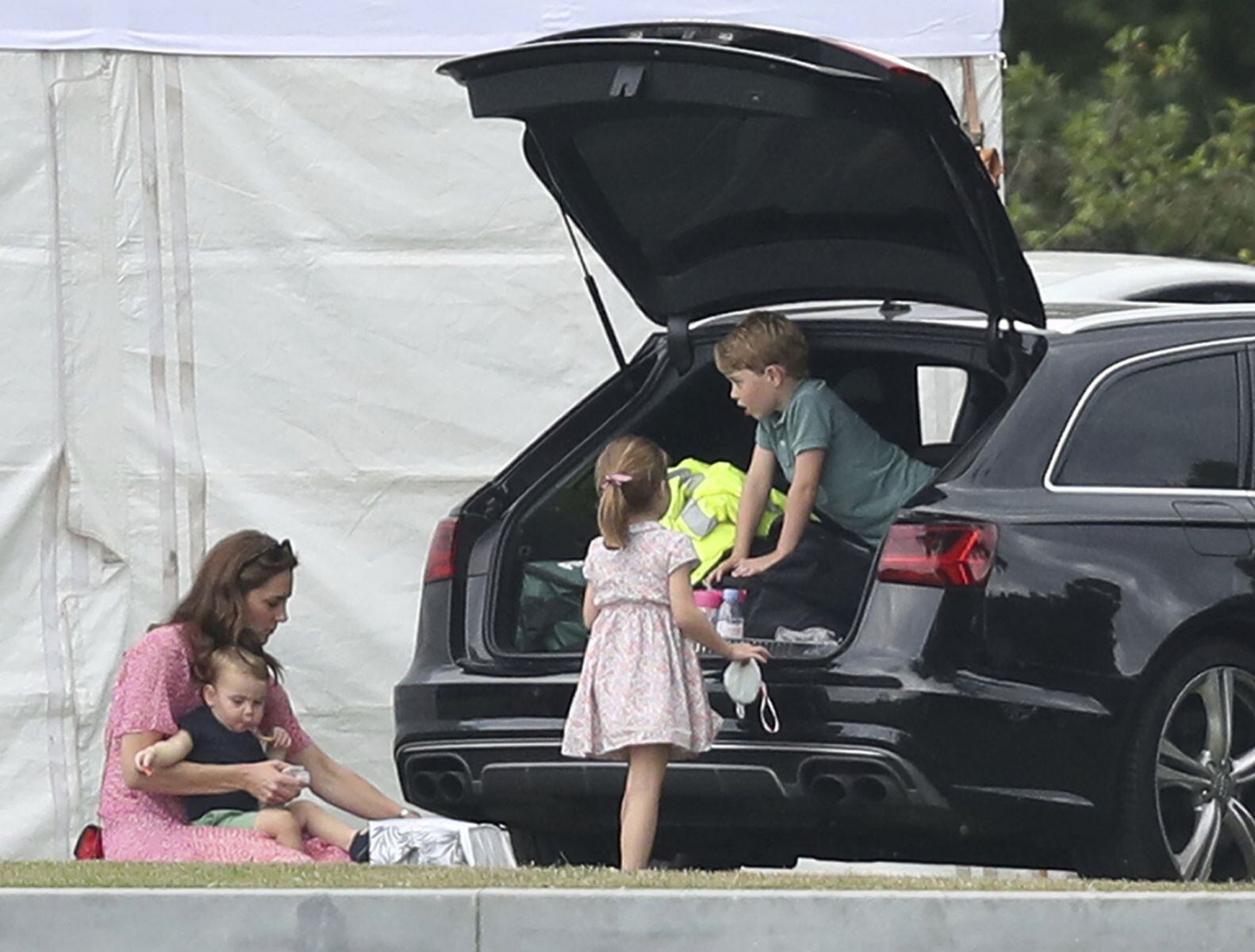 La princesa Charlotte, hija de Kate Middleton y William, una futura estrella del futbol 