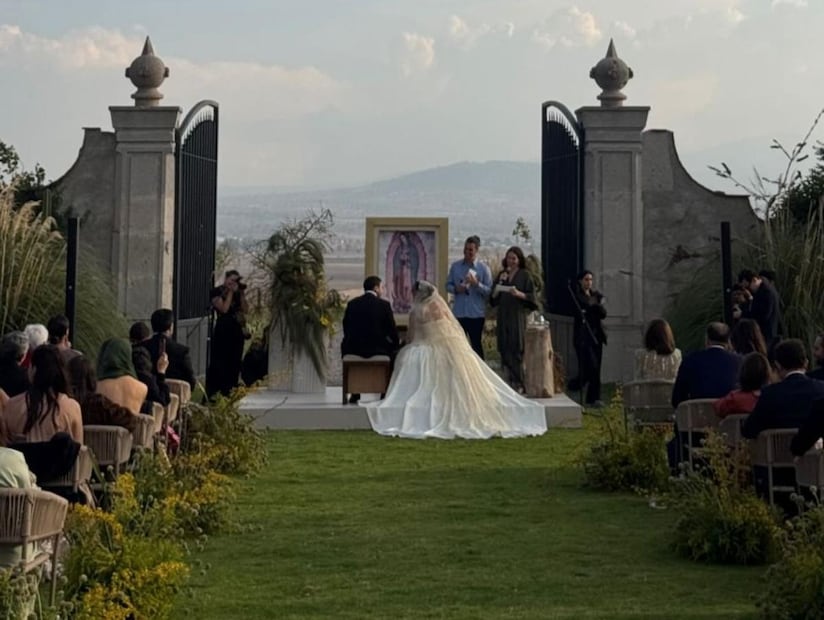 Ale Capetillo y Nader Shoueiry se casaron en la Hacienda Zotoluca, Estado de Hidalgo / Foto: Instagram @ltorresbeauty