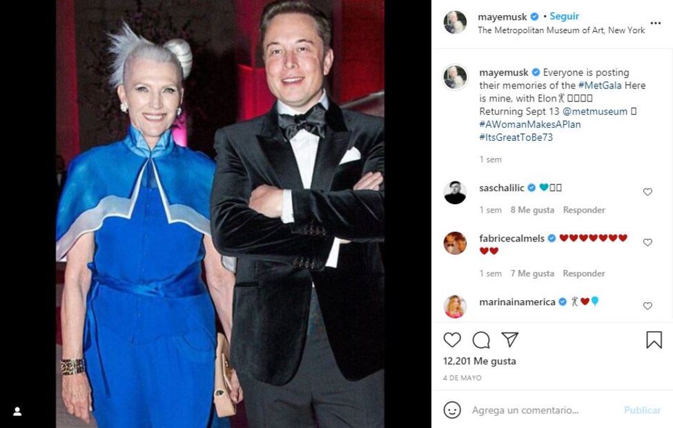Mamá de Elon Musk presume cuerpazo en traje de baño a los 73 años