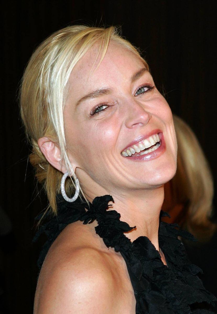 Sharon Stone: el director de 'Bajos Instintos' la engañó en escena sin ropa interior