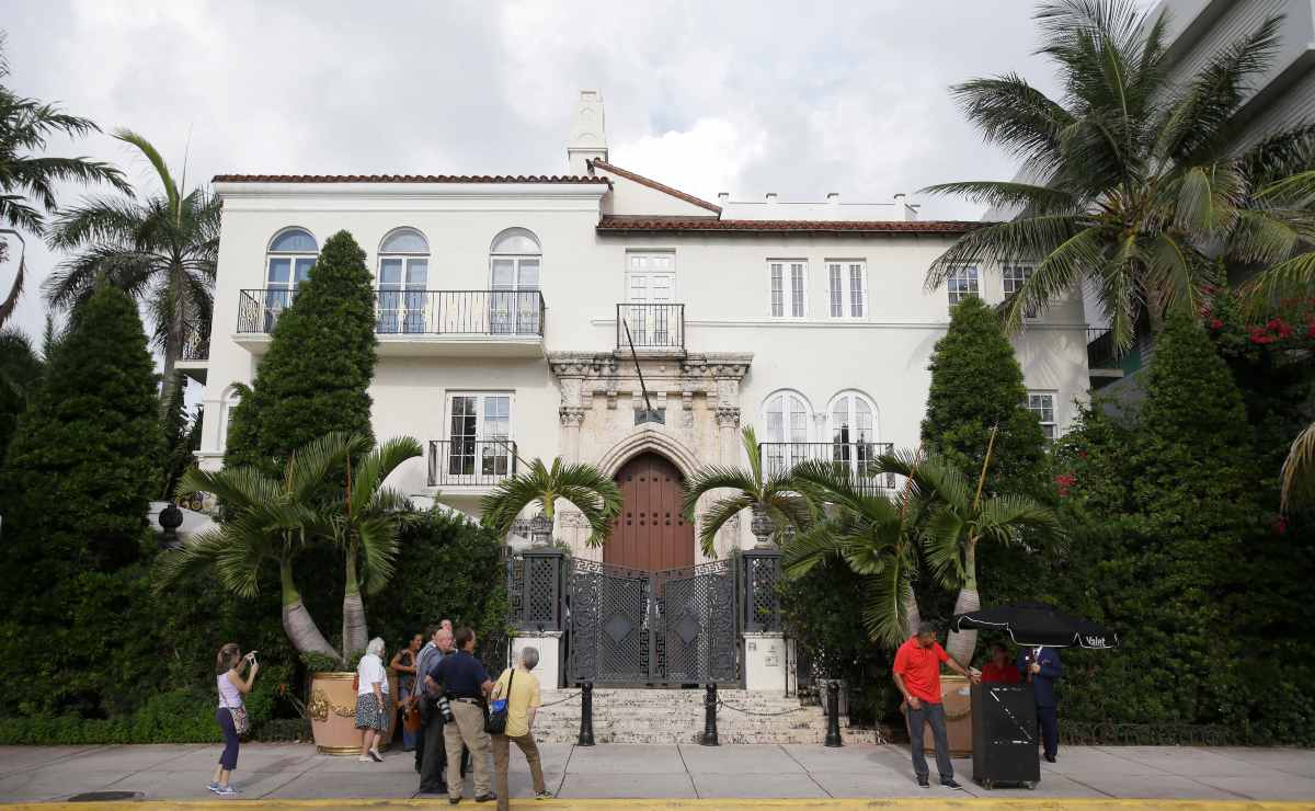 Gianni Versace: Hallan dos muertos en su mansión de Miami