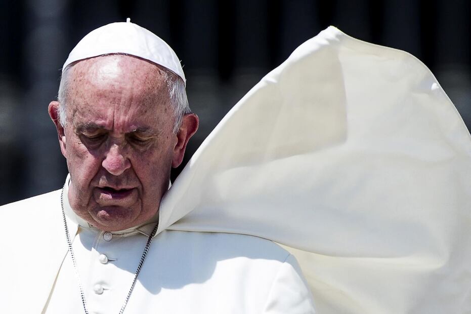 Por una "ligera indisposición" el papa Francisco cancela misa en Roma