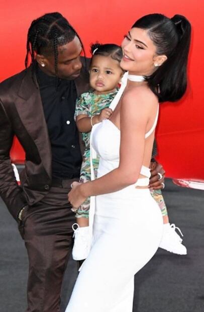 Stormi enloquece redes sociales con reto Fruit Snack Challenge, de Kylie Jenner