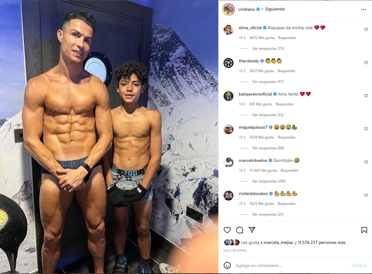Cristiano Ronaldo y Cristiano Jr. presumen abs de infarto, ¡de tal padre, tal hijo!