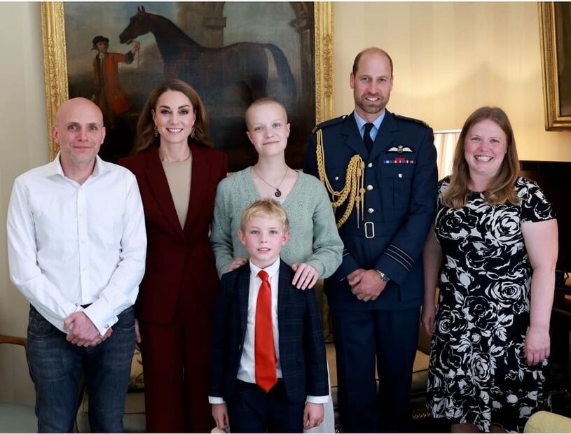 Kate Middleton y el príncipe William con la joven Liz Hutton en Windsor / Foto: Instagram