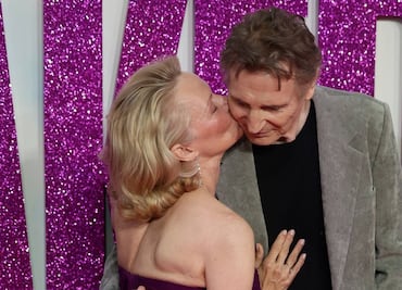 Las 5 parejas que nadie vio venir: de Liam Neeson y Pamela Anderson a Ana de Armas y Tom Cruise