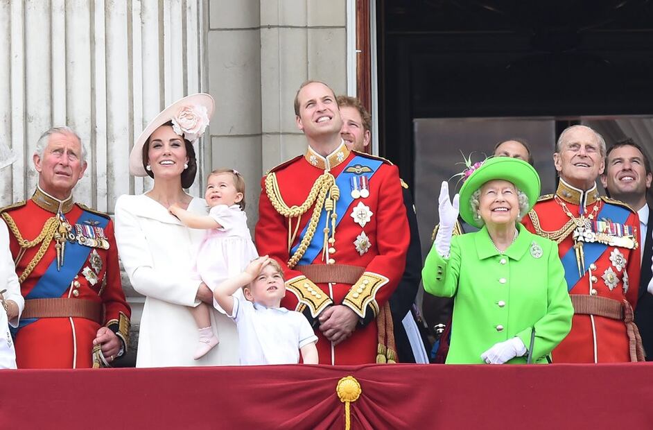 Goteras y ratones en el palacio de Buckingham; su mantenimiento es insostenible