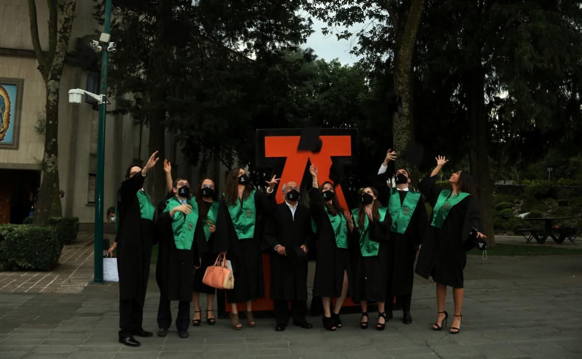 Temporada de graduaciones en la Anáhuac 